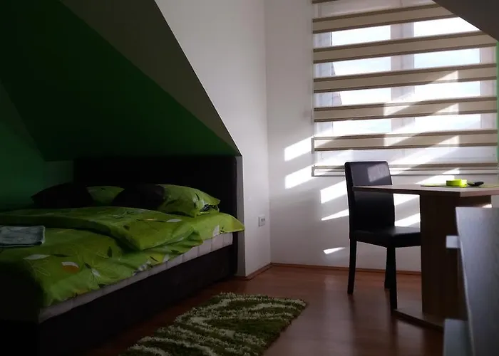 Knezevic * זלאטיבור